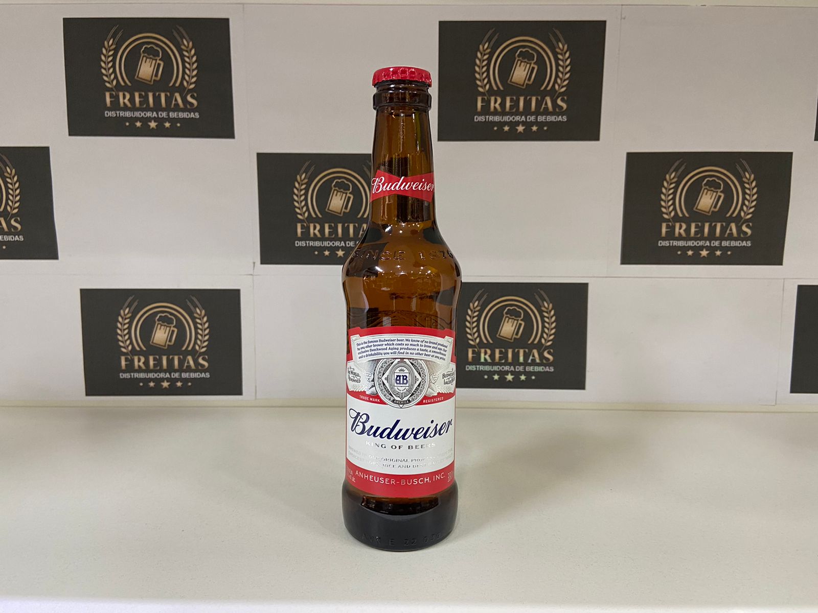 CERVEJA BUDWEISER LONG NECK 330ML Freitas Bebidas CERVEJA BUDWEISER LONG NECK 330ML Freitas Bebidas